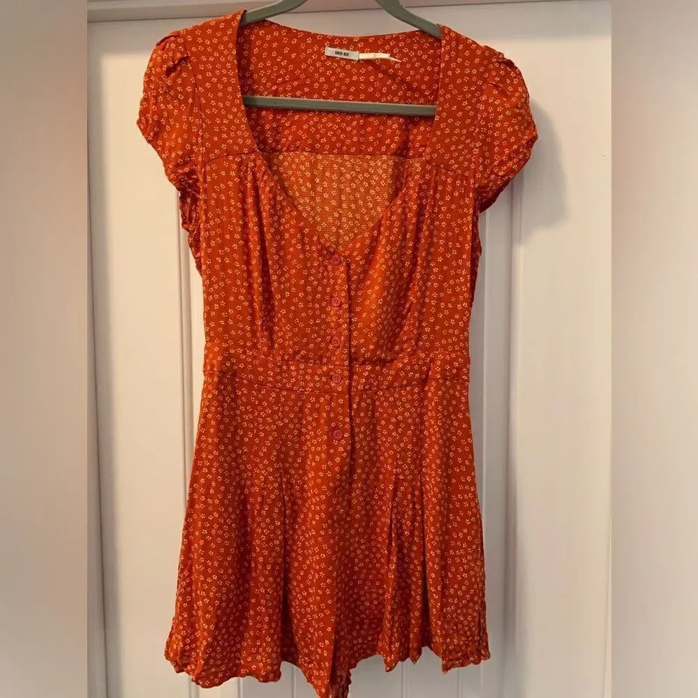 Urban Outfitters Kimchi Blue Romper Size 2 Ruffle Accents